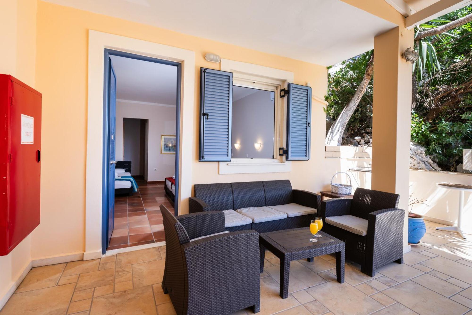 Ionio Hotel Nikiana Exterior photo