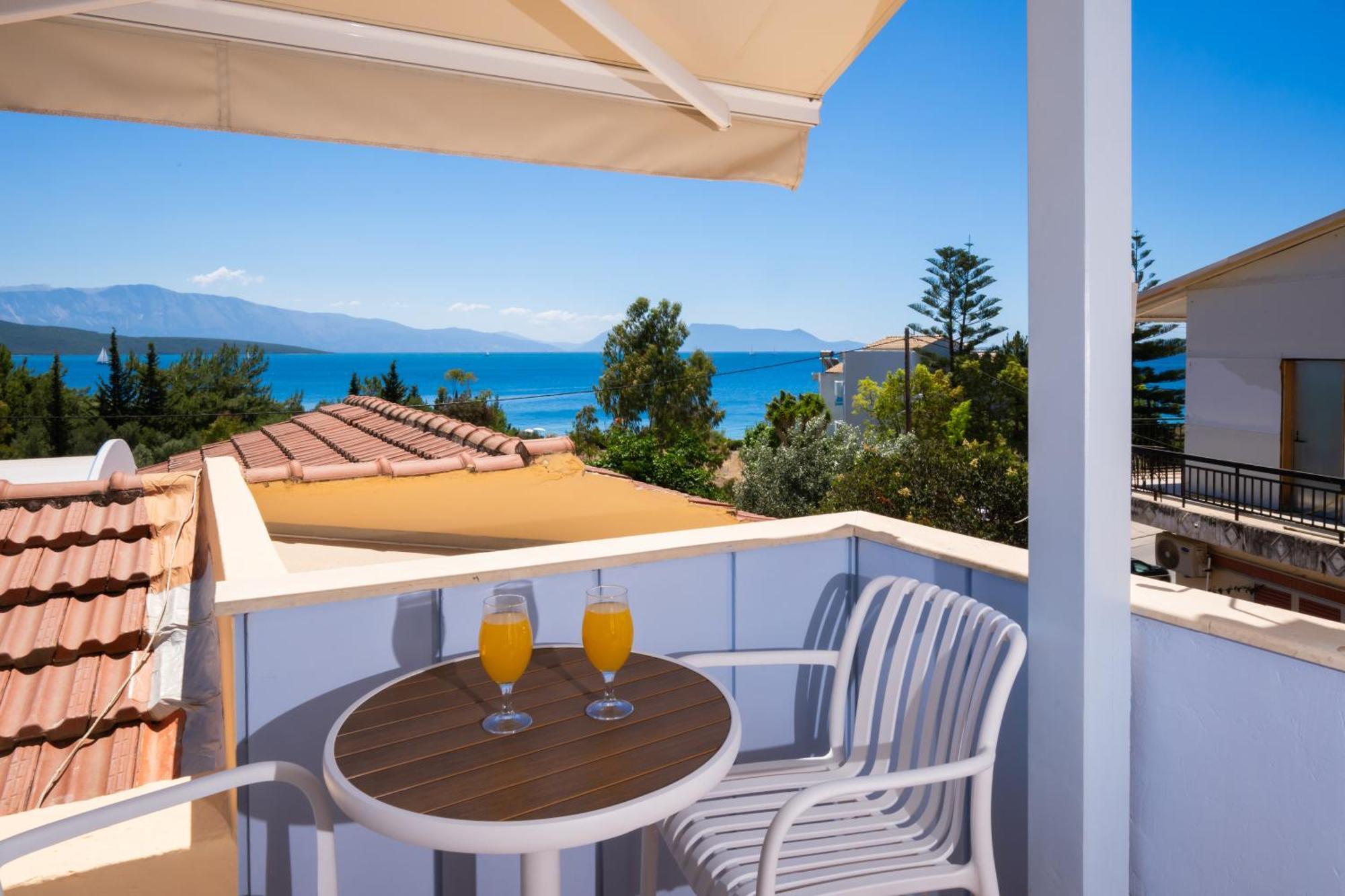 Ionio Hotel Nikiana Exterior photo