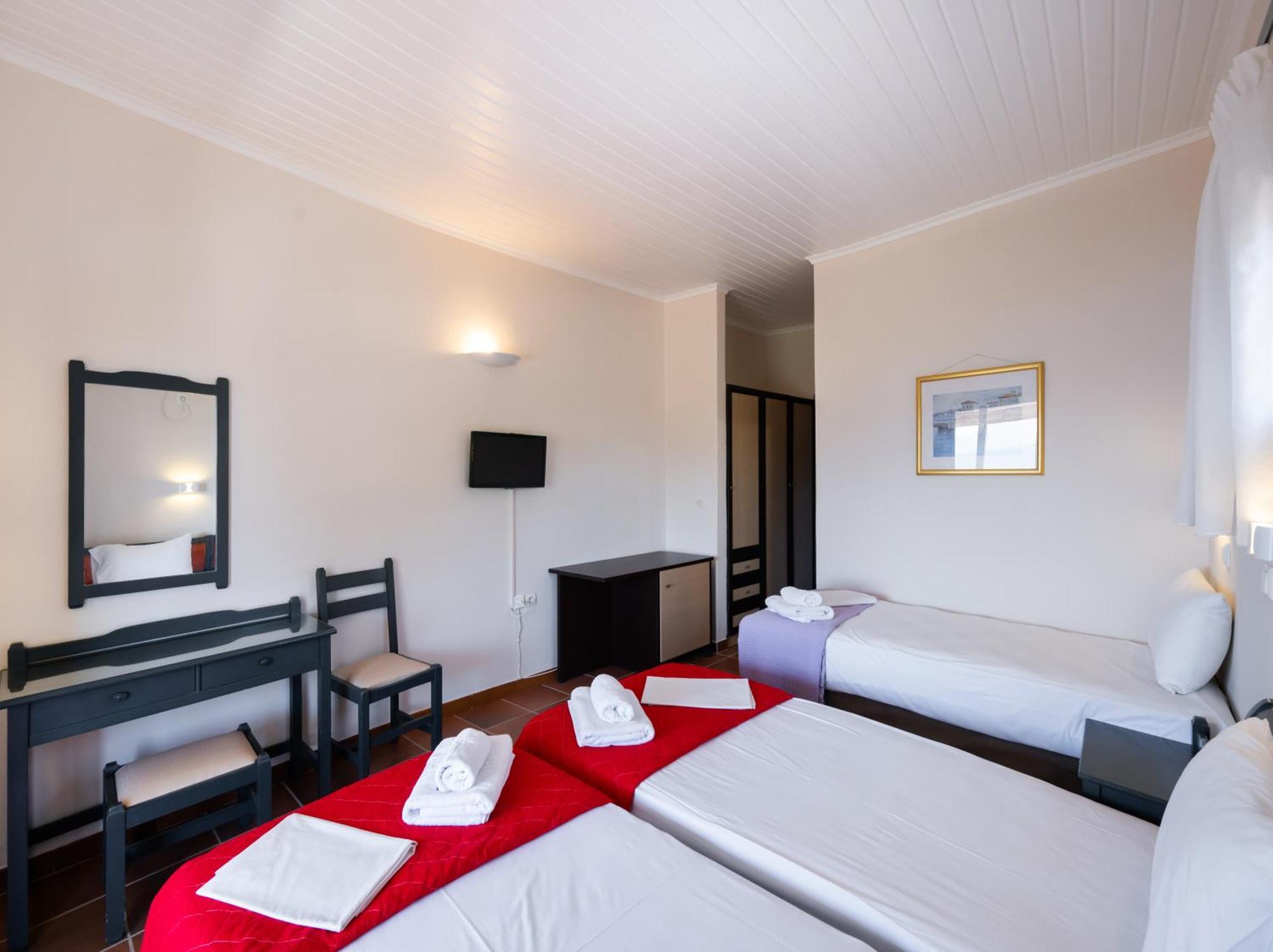 Ionio Hotel Nikiana Exterior photo